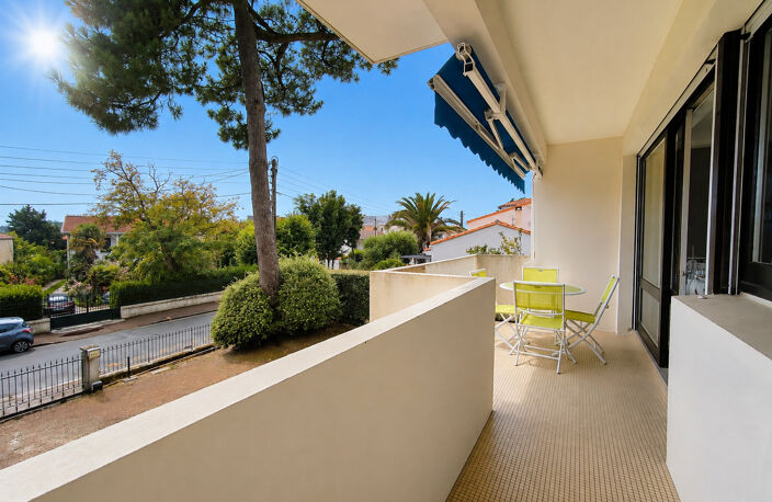 ROYAN - ENTRE LES QUARTIERS DU PIGEONNIER ET DE PONTAILLAC - 350 M PLAGES - BEL APARTEMENT T3 LUMINEUX — photo 2