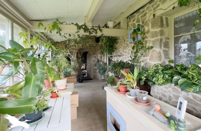 Maison en pierre de 9 pièces principales — photo 3