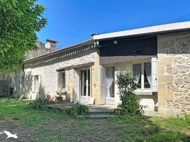 Maison en pierre de 3 pièces principales — photo du bien