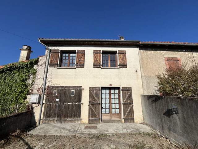 Maison de bourg de 3 pièces principales — photo du bien