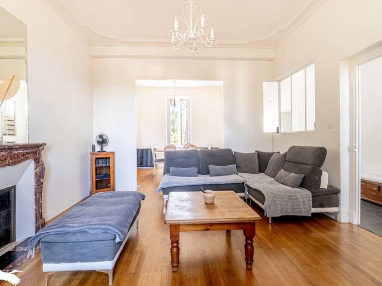 Maison en pierre de 9 pièces principales — photo 1