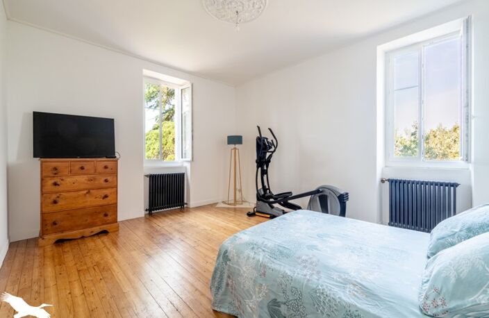 Maison en pierre de 9 pièces principales — photo 3