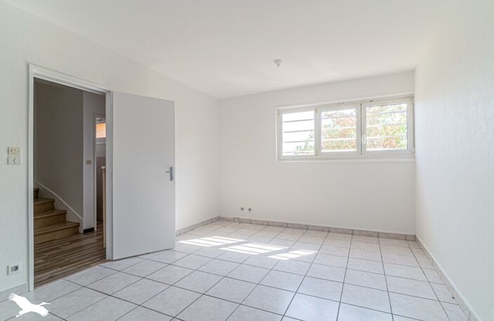 Maison de ville de 4 pièces principales — photo 2
