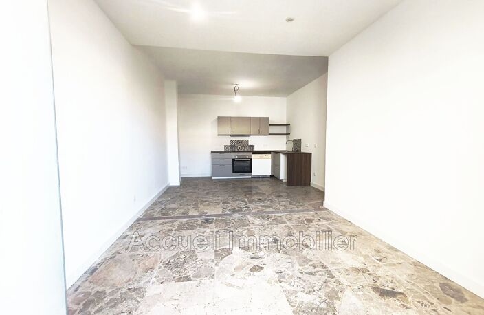 P2 traversant au 1er et dernier étage d''environ 42 m², en exc — photo 2