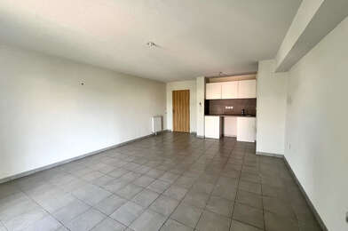 Appartement 3 pièces 827 €