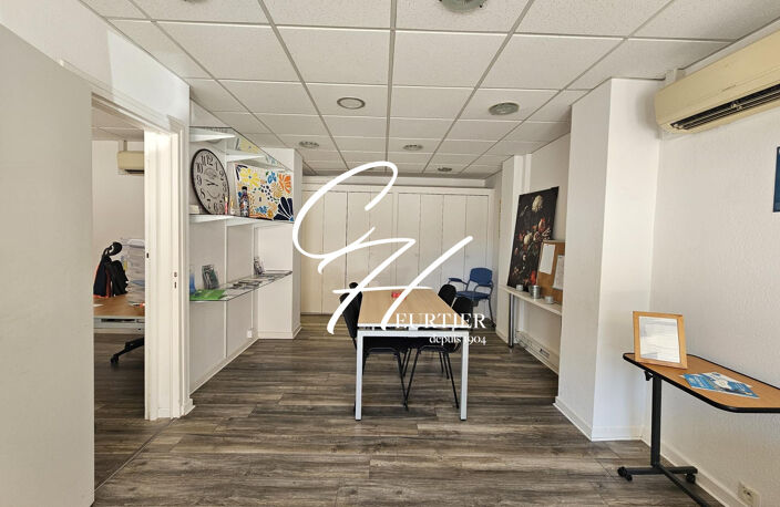Local de 42 m² en hypercentre — photo 2