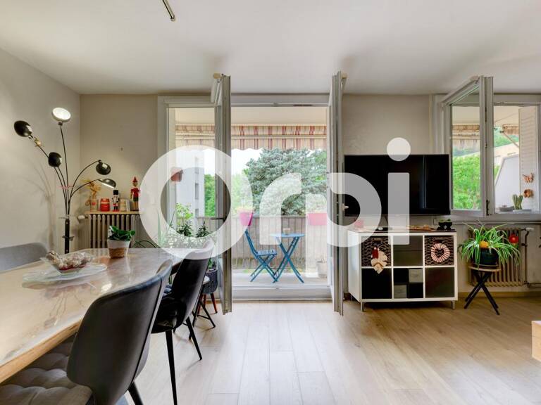 À vendre – Appartement familial T4 avec extérieur à Miribel — photo 1
