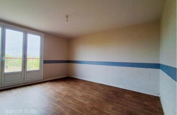 À DÉCOUVRIR SANS TARDER – SUPERBE F4 DE 73 M² AVEC GARAGE DE 22 M²+CAVE — photo 2