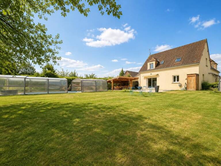 Maison à vendre 9 pièces Proche de AUNEUIL (60) — photo 1