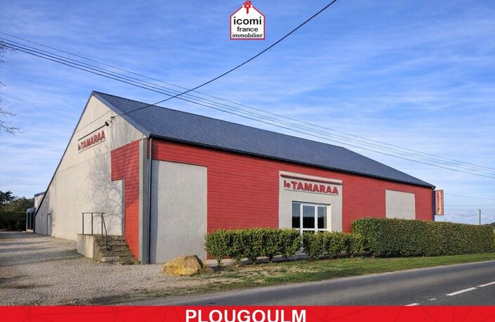 FINISTERE - Plougoulm (29250) - A VENDRE - BATIMENT DE 500M² TOUT USAGE SUR +2200M² DE TERRAIN CONSTRUCTIBLE - USAGE ACTUELLE SALLE DE RECEPTION - PARKING - RARE - SPECIAL INVESTISSEUR — photo 4