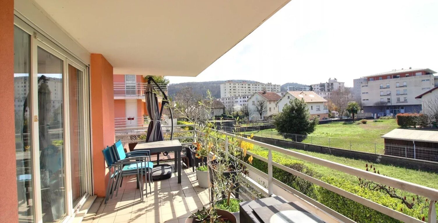 Appartement T4 avec terrasse à Echirolles — photo 1