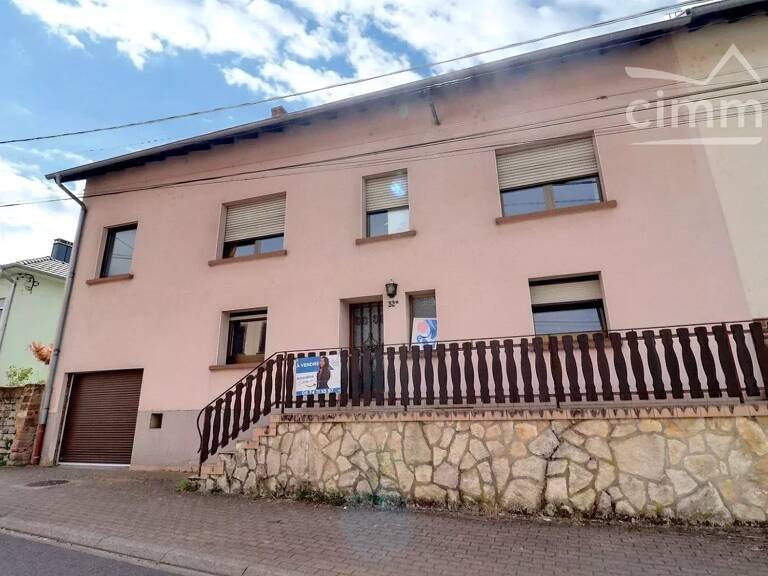 Maison mitoyenne de 200 m² à rénover avec jardin à ALSTING — photo 1