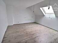 Maison mitoyenne de 200 m² à rénover avec jardin à ALSTING — photo 2