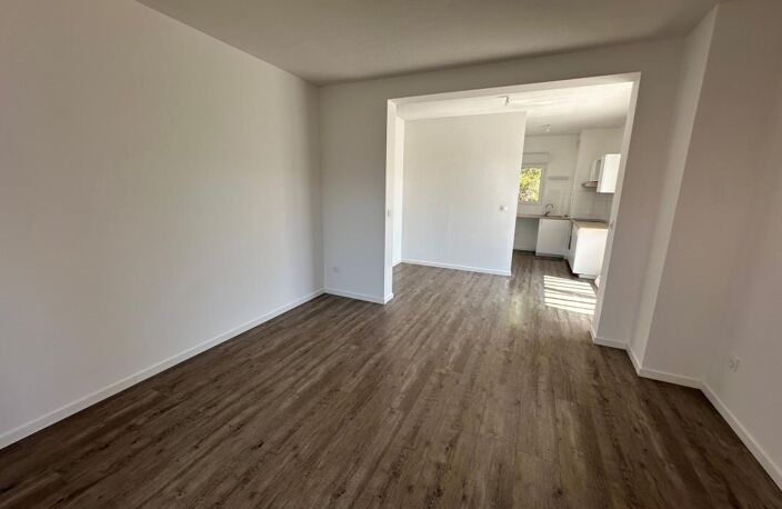 APPARTEMENT T3 AVEC TERRASSE - CENTRE-VILLE AGDE — photo 4