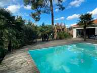 Villa — photo 2