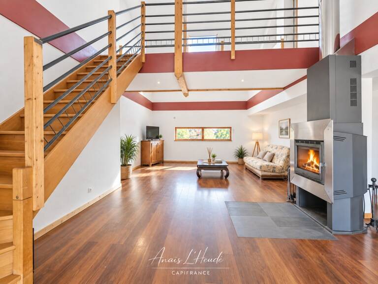 DUPLEX 209 m² à vendre 7 pièces ARBUSIGNY (74) — photo 1