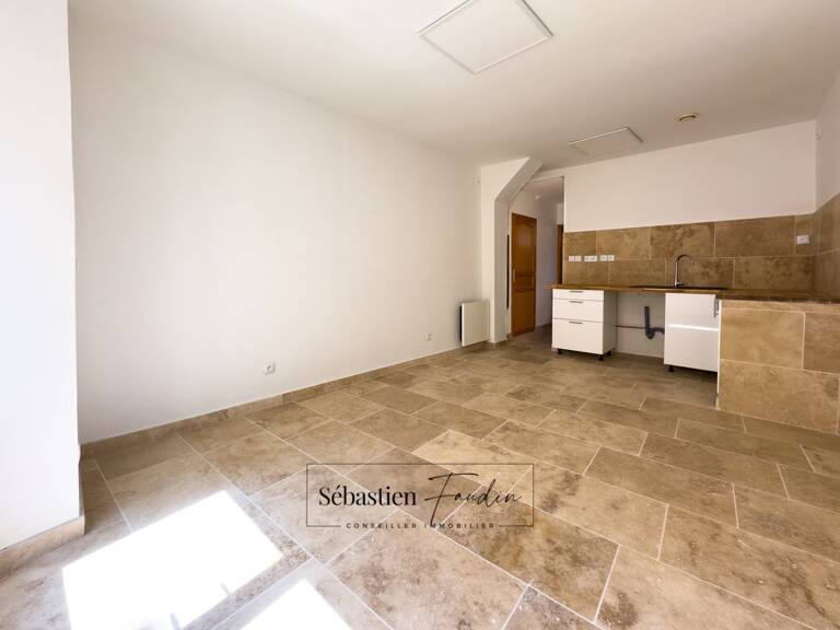 Appartement à vendre 2 pièces LE BEAUSSET (83) - RDC - rénové - paking et commerces à proximité — photo 1