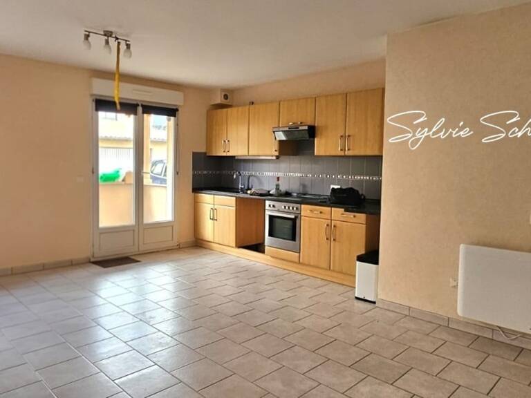 Appartement F3 de 71,78m² à Metzing — photo 1