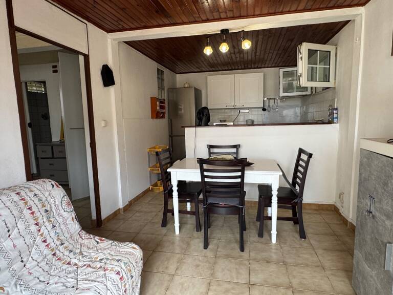 Dpt Martinique (972), à louer MORNE DES ESSES appartement T2 de 33 m² — photo 1