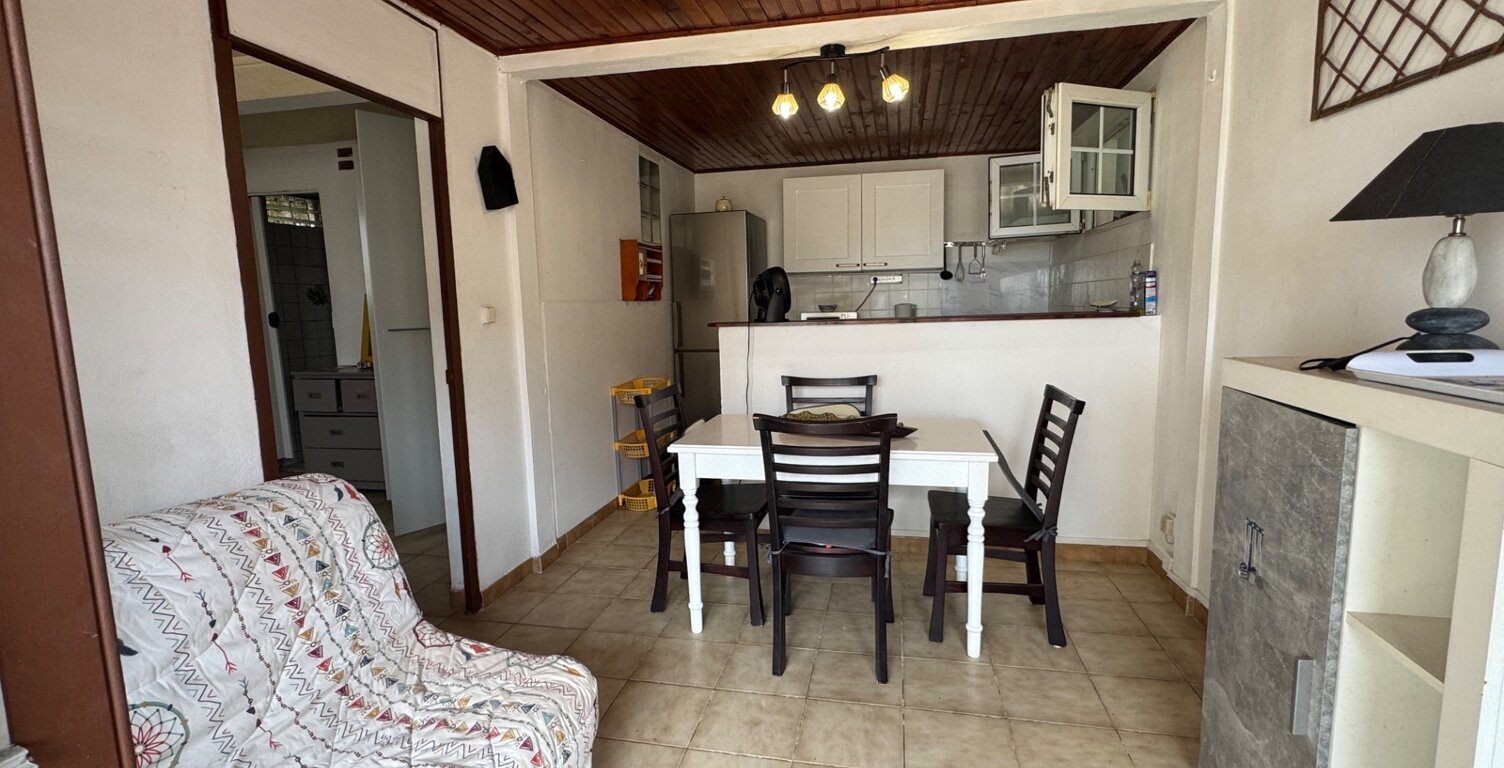 Dpt Martinique (972), à louer MORNE DES ESSES appartement T2 de 33 m² — photo 1
