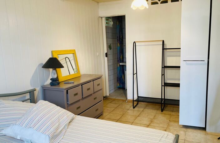 Dpt Martinique (972), à louer MORNE DES ESSES appartement T2 de 33 m² — photo 3