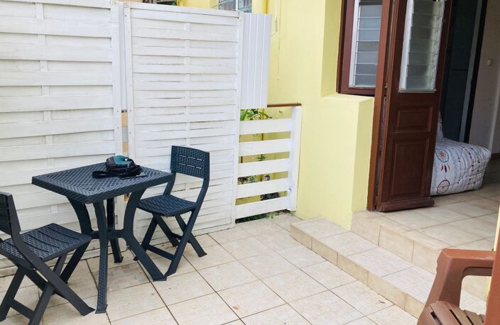 Dpt Martinique (972), à louer MORNE DES ESSES appartement T2 de 33 m² — photo 4