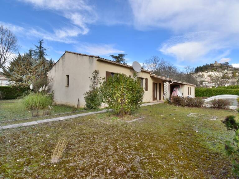 VILLA de plain-pied de 143 m² avec piscine sur 1 378 m² de terrain clos — photo 1