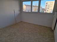 Dpt Vosges (88), à vendre à VITTEL  Bel APPARTEMENT T3  avec BALCON et 2 CAVES — photo 3