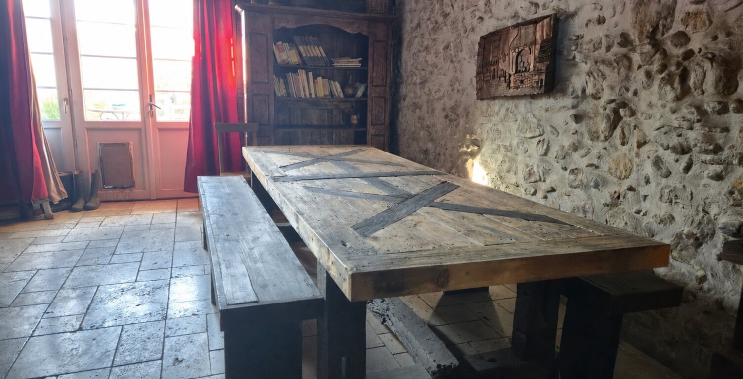 PUYOÔ – MAISON DE CARACTÈRE DE 188,83 M², 5 CHAMBRES, GRANGE D’ENVIRON 300 M² ET TERRAIN DE 1 198 M² – 245 000 € — photo 1