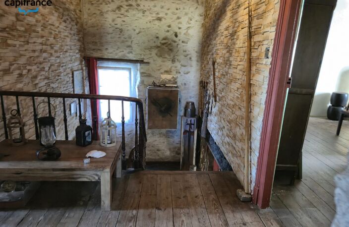 PUYOÔ – MAISON DE CARACTÈRE DE 188,83 M², 5 CHAMBRES, GRANGE D’ENVIRON 300 M² ET TERRAIN DE 1 198 M² – 245 000 € — photo 4