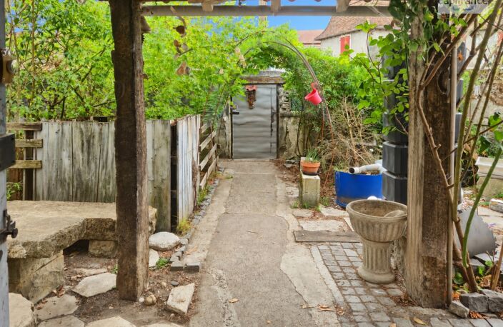 PUYOÔ – MAISON DE CARACTÈRE DE 188,83 M², 5 CHAMBRES, GRANGE D’ENVIRON 300 M² ET TERRAIN DE 1 198 M² – 245 000 € — photo 5