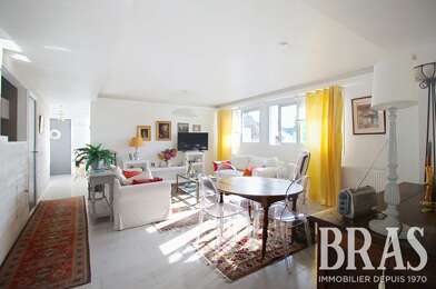 Appartement 5 pièces 277700 €