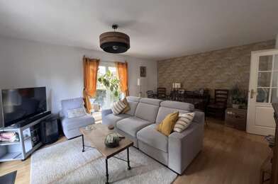 Appartement 3 pièces 862 €