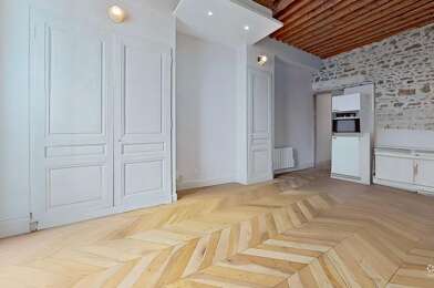 Appartement 2 pièces 830 €