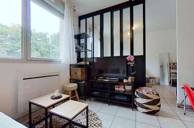 Appartement 1 pièces 744 €