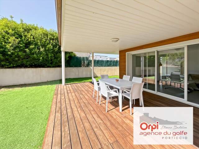 Appartement À Vendre — photo du bien