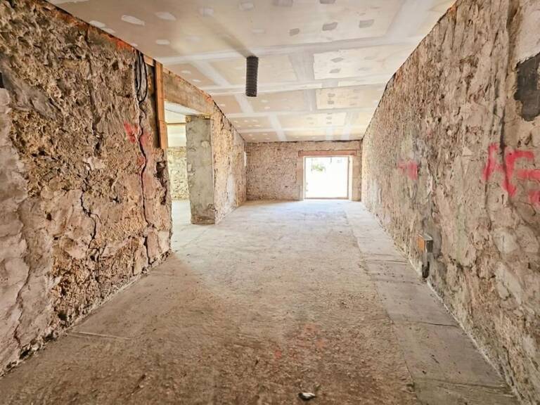 À Vendre à Montfrin - Maison de village de 85m² avec terrasse tropézienne — photo 1