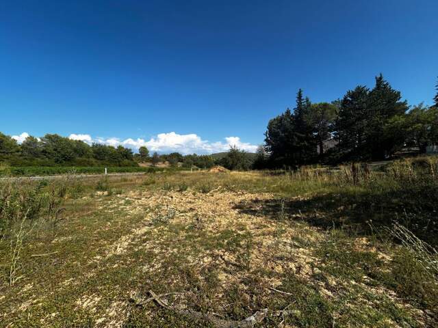 Terrain Constructible À Vendre — photo du bien
