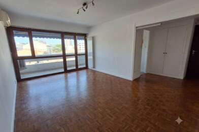Appartement 4 pièces 830 €