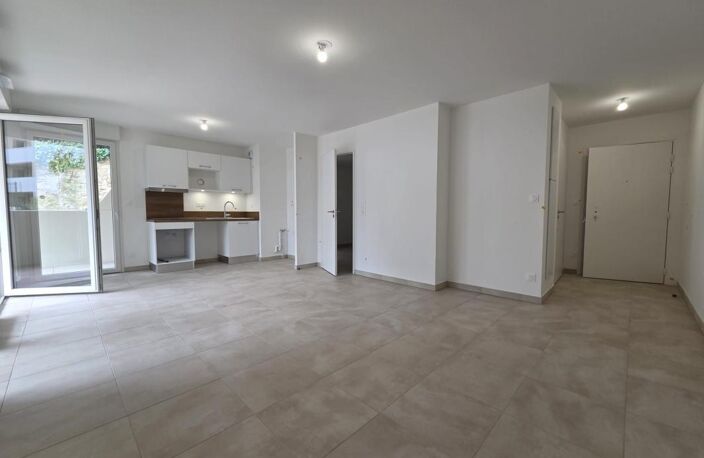 BEZIERS - Appartement À Louer — photo 3