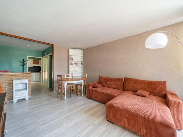 Appartement À Vendre — photo du bien