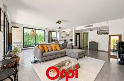 Appartement À Vendre — photo du bien