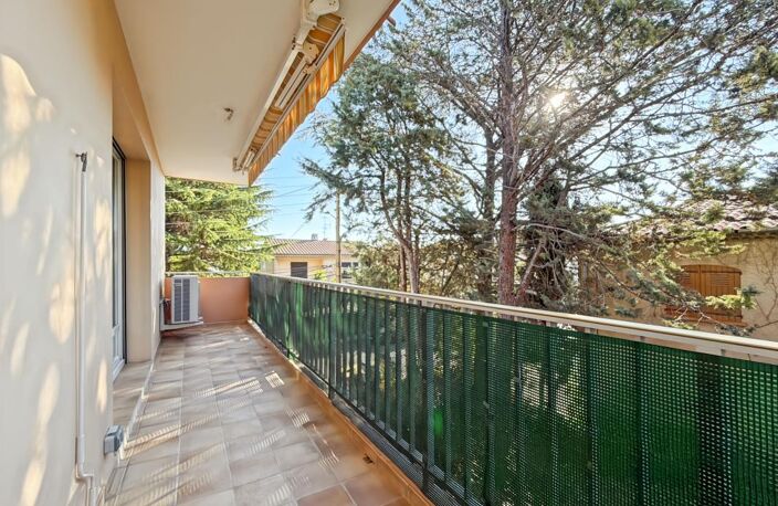 FREJUS F3 63 m² parking cave — photo 4