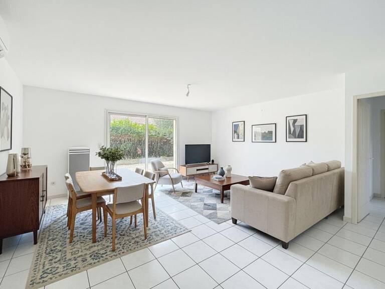 Jolie maison de plain-pied à Saint-Jory avec garage, terrasse et jardin — photo 1