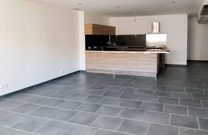 Vente appartement T5 et grand garage à Lespignan — photo 3