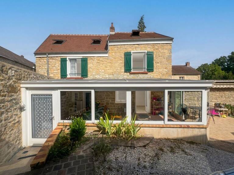 Maison individuelle en pierre pleine de charme avec jardin et garage – Sagy — photo 1