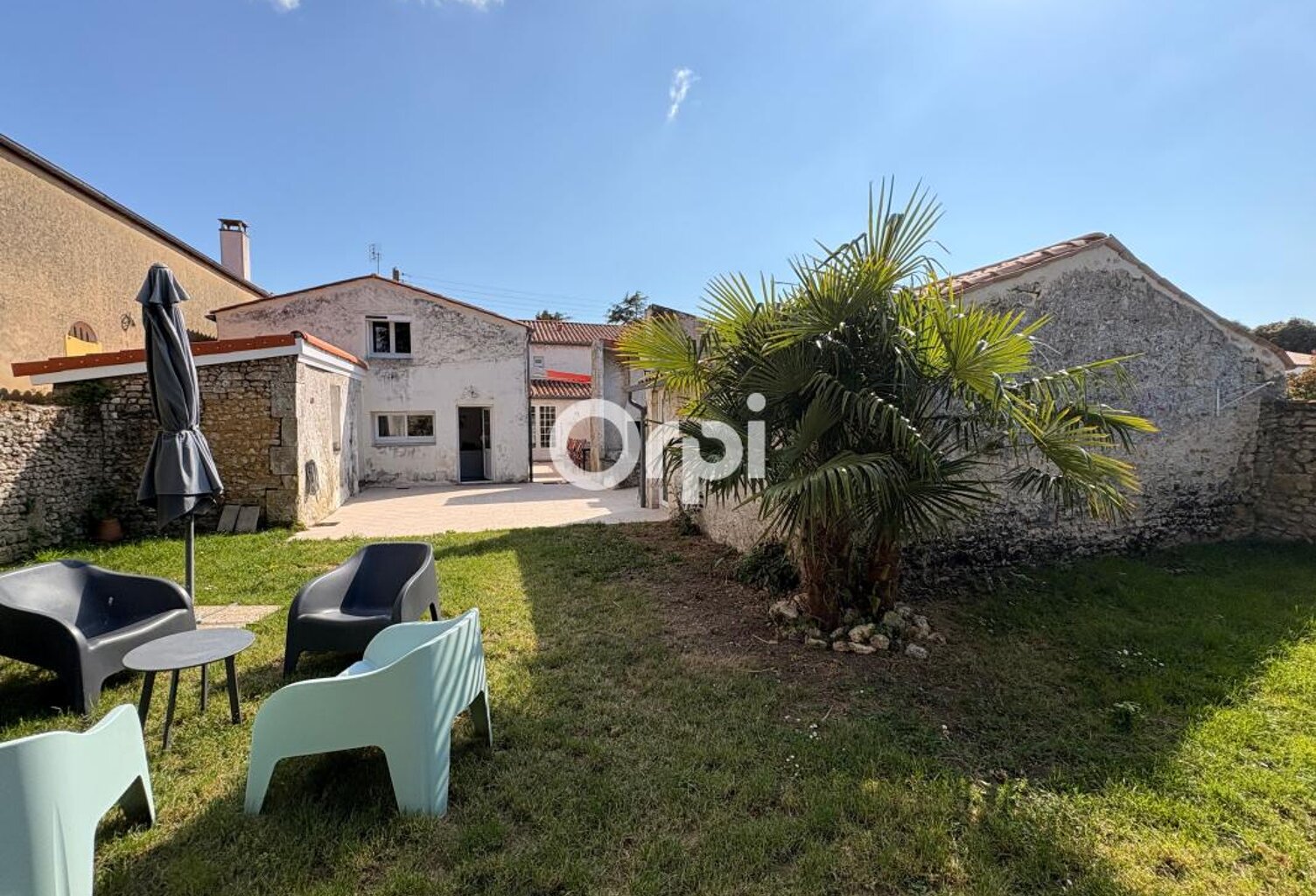 Maison 7 pièces en centre-ville de MARENNES — photo 1
