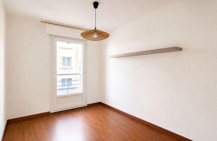 BONNEFOY – T2 avec Balcon & Parking Sous-Sol – PROCHE MÉTRO ET FUTURE LIGNE C — photo 4