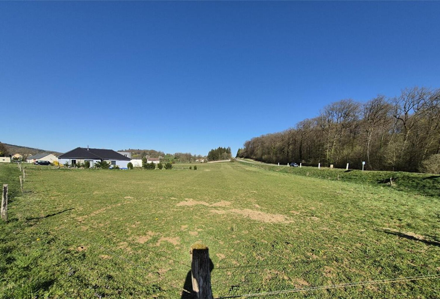 Terrain à bâtir de 3460 m2 ou  1000 m2 à 35000 euros — photo 1