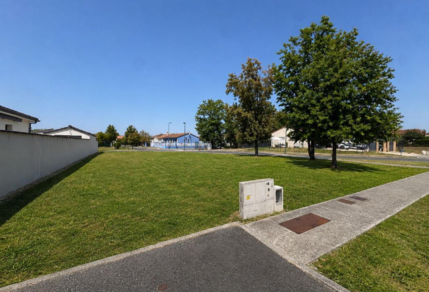 Montauban 82000,  Fonneuve Terrain  constructible et viabilisé et piscinable — photo 1